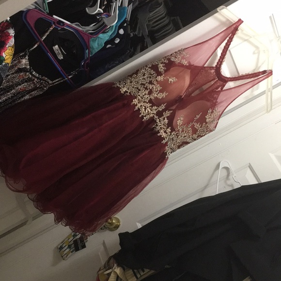 Prom dress - Picture 2 of 6